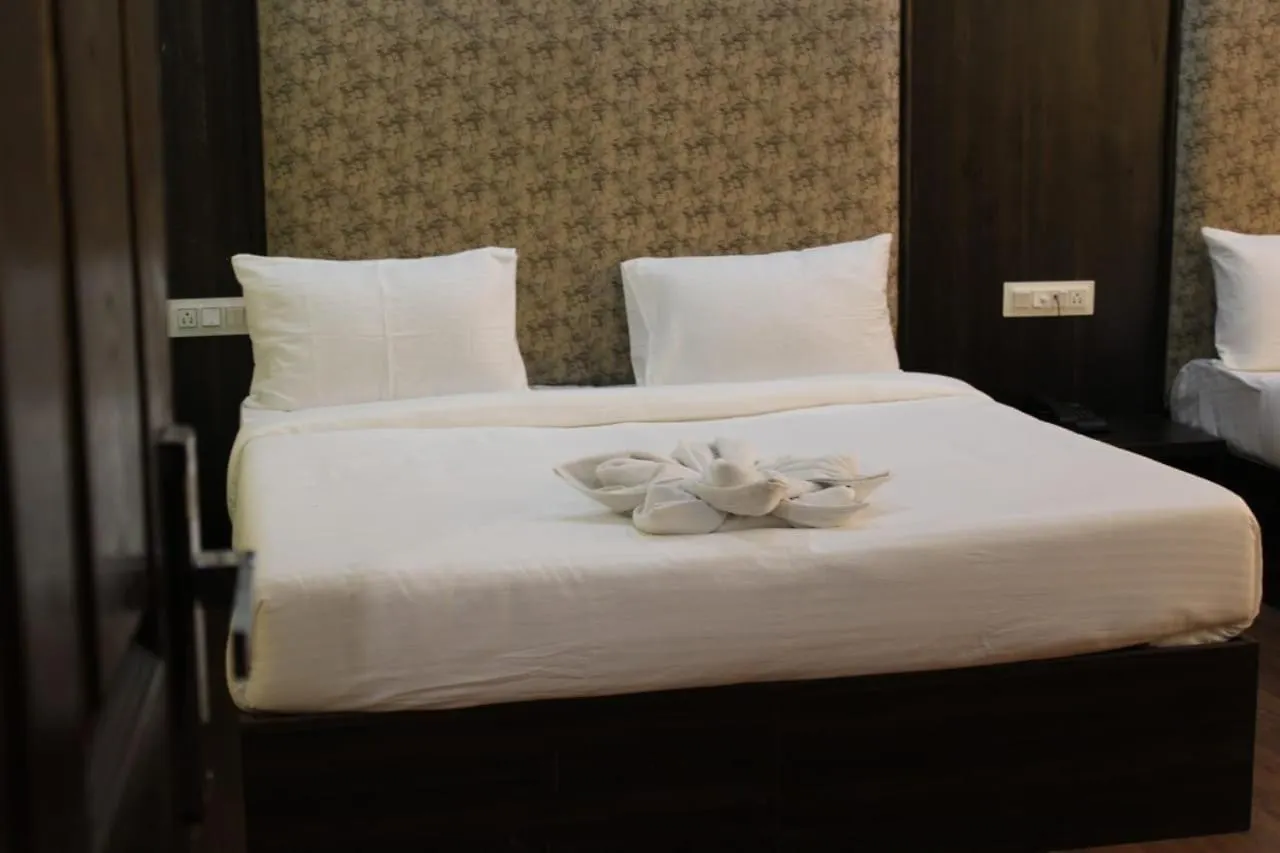 Hotel Black Diamond Mohali 2*,